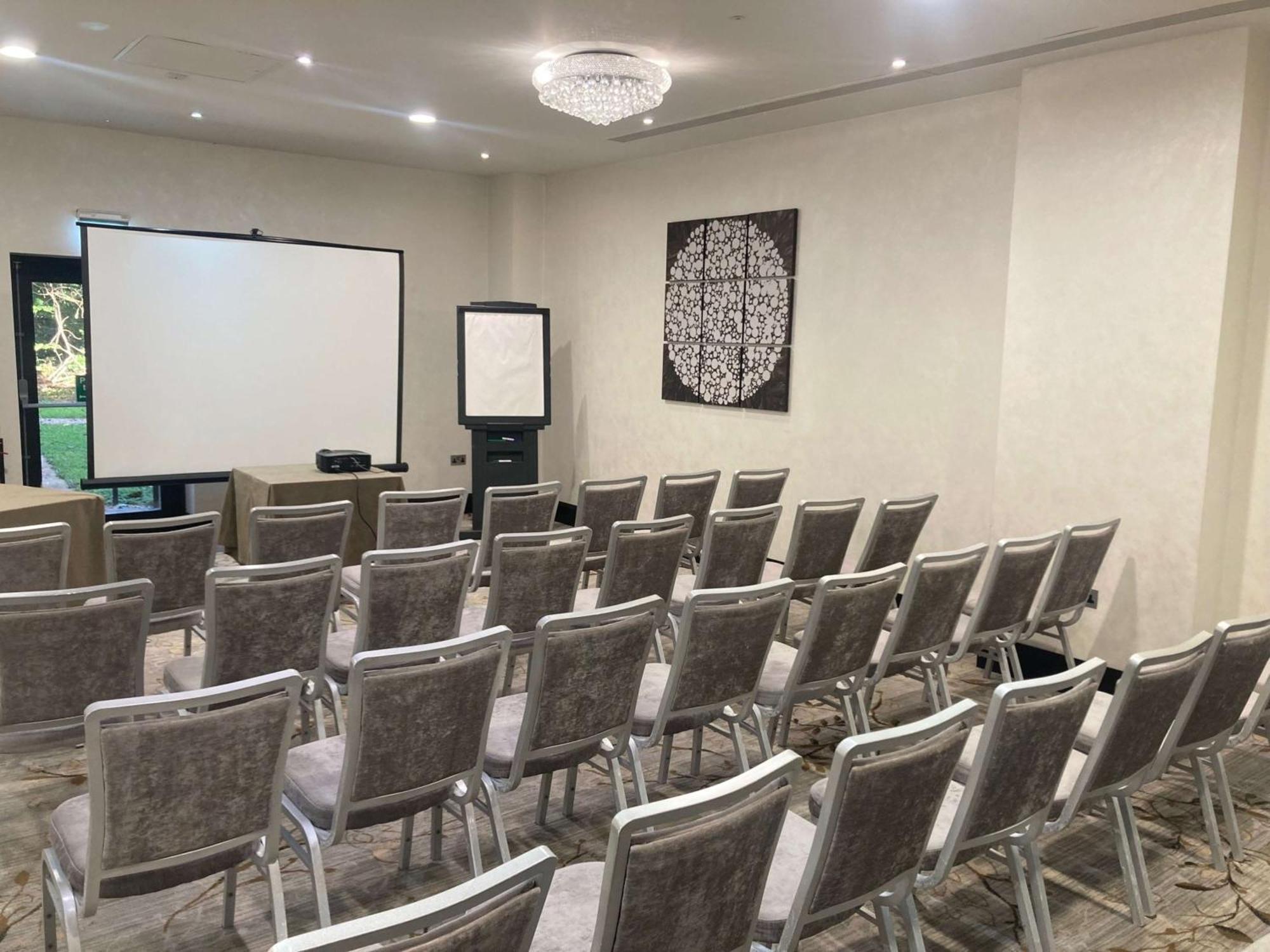 Doubletree By Hilton Hotel Nottingham - Gateway Bagian luar foto
